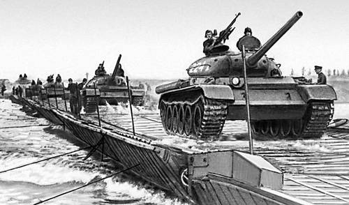 Переправа танков по наплавному мосту, наведённому из понтонного парка.