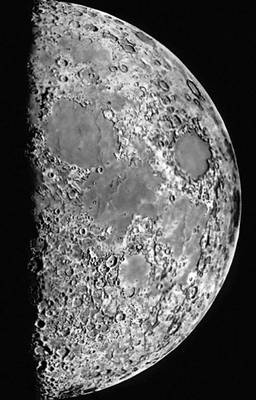 Луна в первой четверти (по рисунку чешского астронома И. Клепешты).