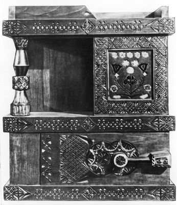 Шкафчик, выполненный по рисунку Е. Д. Поленовой.