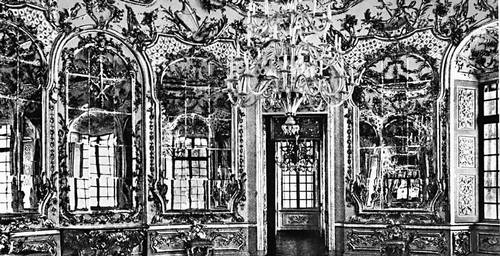 Ф. Кювилье. «Зеркальный зал» во дворце Амалиенбург близ Мюнхена. 1734—39.