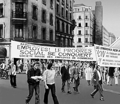 Швейцария. Демонстрация трудящихся 17 сентября 1976 в г. Невшатель, проходившая под лозунгом единства в борьбе за свои права.