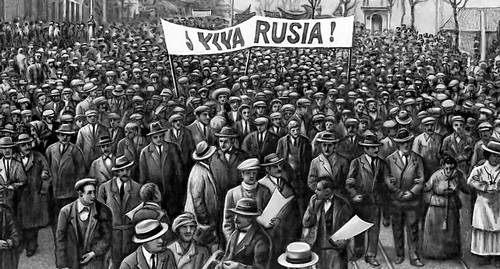 Демонстрация мадридских трудящихся 1 мая 1919 под лозунгами солидарности с Советской Россией.