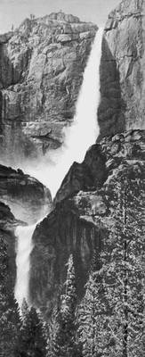 Водопад в Йосемитском национальном парке (США).