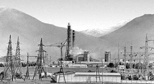 Таджикский алюминиевый завод в Регаре.