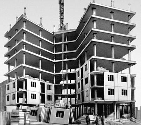 Строительство высотного дома методом подъема этажей в 1975. Ереван (район Ачапняк).