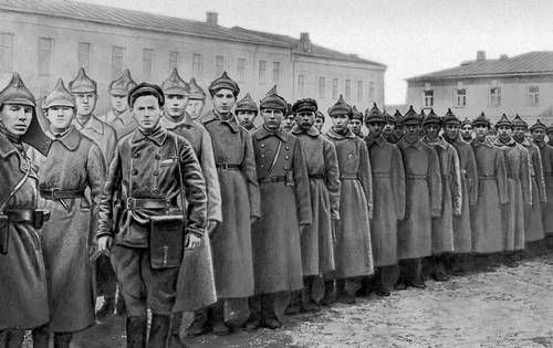Комсомольцы отправляются на подавление Кронштадтского мятежа. Москва. 1921.