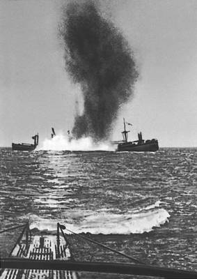 Потопление транспортов в Атлантике немецко-фашистскими подводными лодками.