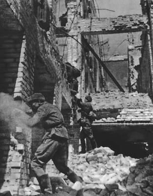 Бои в Сталинграде. 1942.
