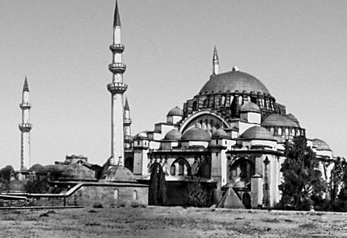 Минарет мечети Сулеймание в Стамбуле (Турция; 1549/50—1557).