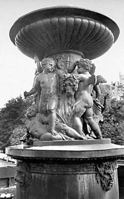 И. П. Витали. Скульптурная группа. Бронза. 1835. Фонтан на площади Свердлова в Москве.
