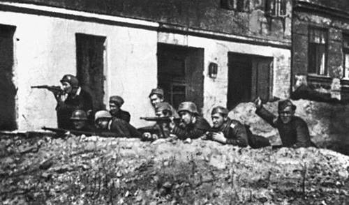 Польша в 1939—45. В дни Варшавского восстания 1944.