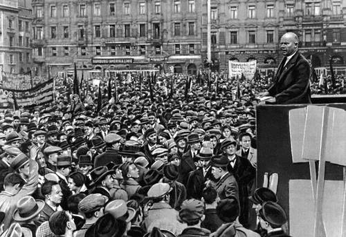 Выступление Э. Тельмана на демонстрации в Лейпциге. 1930.