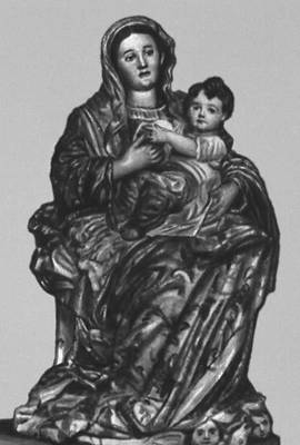 «Мария с младенцем». Дерево металл, эмаль, лак. 17 в.