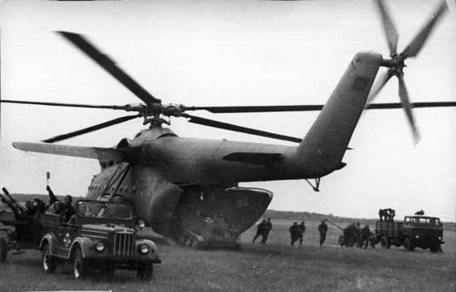 Самолёты и вертолёты Военно-Воздушных Сил СССР. Тяжёлый вертолёт Ми-6.