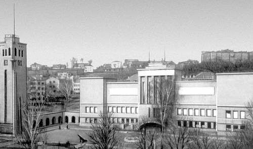 В. Дубенецкис. Здание исторического и художественного музеев в Каунасе. 1931—36.