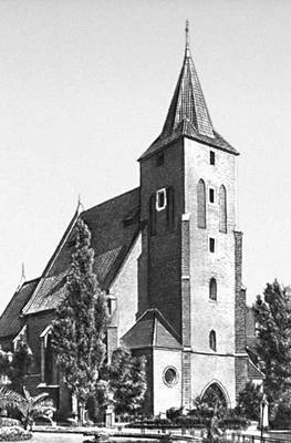 Архитектура 13—16 вв. Костёл Святого креста в Кракове. 14 — начало 16 вв.