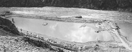 Створ Саянской ГЭС. Начальный период строительства (1970).