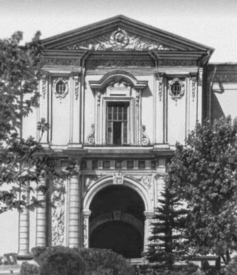 Сенат (ныне здание Совета Министров СССР). 1776—87. Архитектор М. Ф. Казаков. Портал.