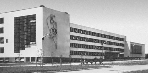 Строительный факультет политехнического института. 1964—65. Архитектор В. Дичюс, инженер Й. Сланюш.