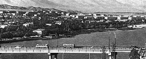 Таджикская ССР. Мост через реку Сырдарью в Ленинабаде.