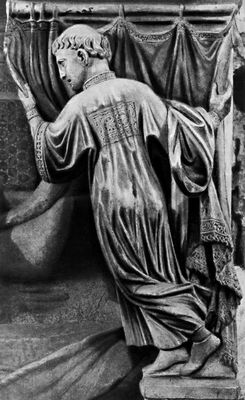 Арнольфо ди Камбио. Фигурка дьякона. Деталь гробницы кардинала де Брей в церкви Сан-Доменико в Орвието. Мрамор. Около 1282.