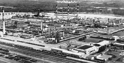 Газоперерабатывающий завод в Лаке.