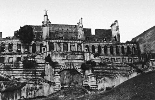 Дворец Анри Кристофа Сан-Суси близ г. Кап-Аитьен. 1811—12.