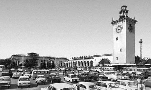 Симферополь. Железнодорожный вокзал. 1953. Архитектор А. Н. Душкин.
