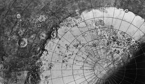 Южная полярная область Марса, заснятая в 1969 аппаратом «Маринер-7».