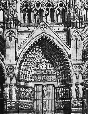 Центральный портал готического собора в Амьене. Франция. 1225—36.