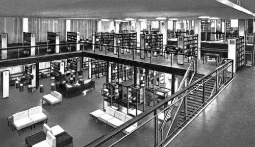 Публичная библиотека в Норидже. Великобритания. 1963. Архитектор Д. Персивал. Читальный зал.