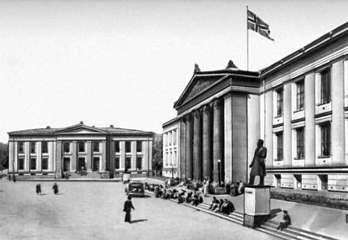Осло. Университет. 1838—52. Архитектор К. Х. Грош.