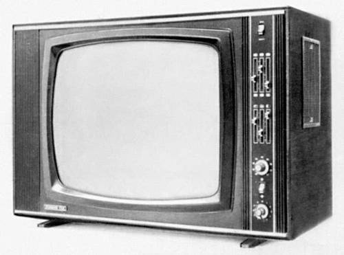 Рис. 1в. Телевизор цветной стационарный (настольный) 2-го класса (модель «Рубин-711»).