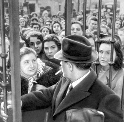 Кадр из фильма «Рим, 11 часов». 1952. Режиссёр Дж. Де Сантис.