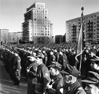Парад боевых рабочих дружин. Берлин. Август 1961.