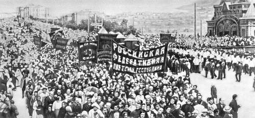 Демонстрация за власть Советов во Владивостоке. 1918.