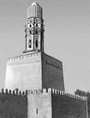 Минарет мечети аль-Хакима (990—1013).