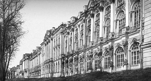 В. В. Растрелли. Большой (Екатерининский) дворец в Пушкине. 1752—57. Перспектива садового фасада.