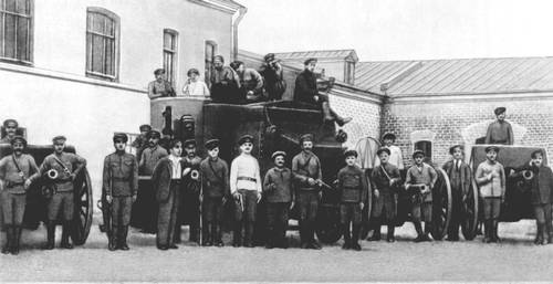 Красногвардейцы Замоскворечья. Москва. Октябрь 1917.