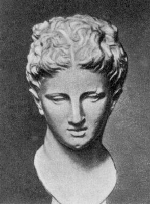 Албания. Т.н.«Богиня Бутринта» (голова статуи Аполлона). Мрамор. 4 в. н. э. Национальный римский музей. Рим.