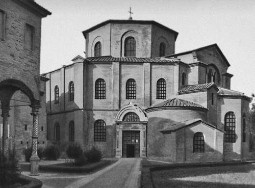 Византия. Церковь Сан-Витале в Равенне. 526—547.