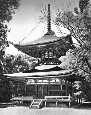 Япония. Архитектура 7—17 вв. Храм Исиямадера в префектуре Сига. Кон. 12 в.