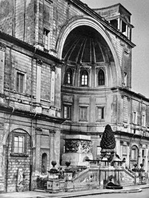 Браманте. Ниша двора Бельведера в Ватикане в Риме. 1503—45.