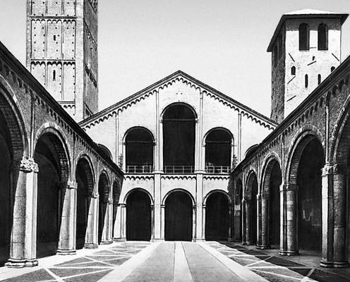 Базилика Сант-Амброджо в Милане. 11—12 вв. Западный фасад с атрием.