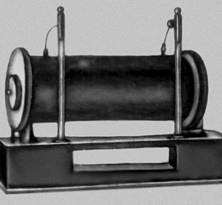 Аппаратура, созданная В. К. Рентгеном.
