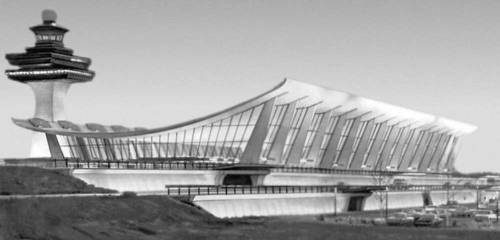 Архитектор Э. Сааринен. Аэровокзал в международном аэропорту им. Даллеса близ Вашингтона. Закончен в 1962.