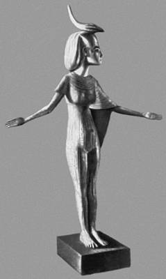 Статуэтка царицы Анхесенамон из гробницы фараона Тутанхомона в Фивах. Дерево, объемная резьба. 1-я половина 14 в. до н.э. Египетский музей. Каир.