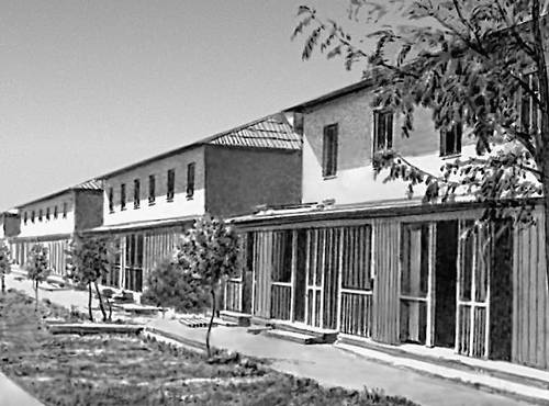 Двухэтажные блокированные дома в целинном совхозе «Байрам-Али». Типовой проект. 1960-е гг.