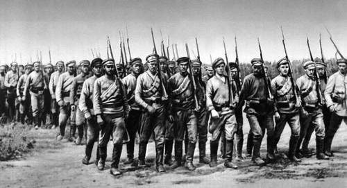 Один из первых полков регулярной Красной Армии. 1918.