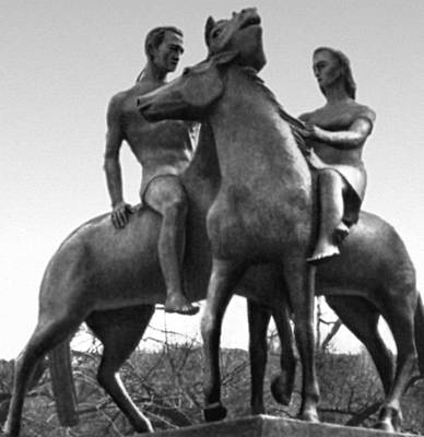Финляндия. В. Аалтонен. Памятник «Дружба». Турку. Бронза. 1952.